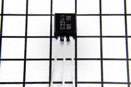 Транзистор 2SC 2240  (TO-92)