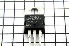 Микросхема 7812 CV (metal)  (TO-220AB)