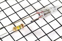 Лампа 220 V  5х13 мм (неоновая с резистором)