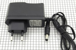 Блок питания импульсный  3В 1А (в розетку, штекер 2,5х5,5 мм, корпус ALX02)